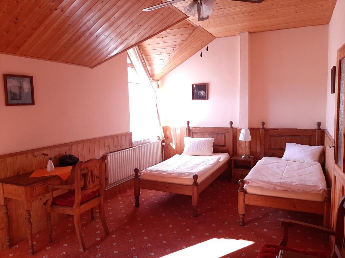 Garni Hotel Asas*** Most Exterior photo